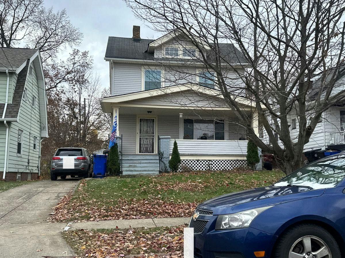 Hillcrest Ave, Cleveland, OH 44109