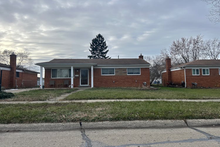 25351 Roan Ave Warren, MI 48089, Macomb County