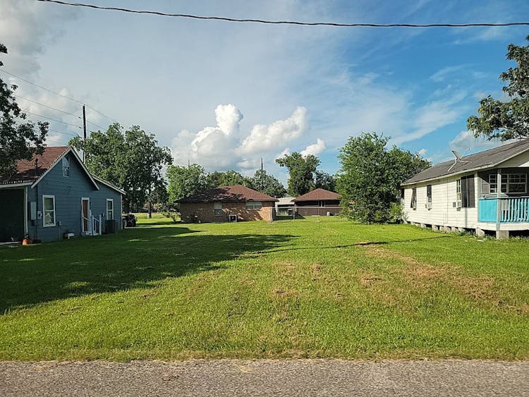 8907 Park St Needville, TX 77461, Fort Bend County