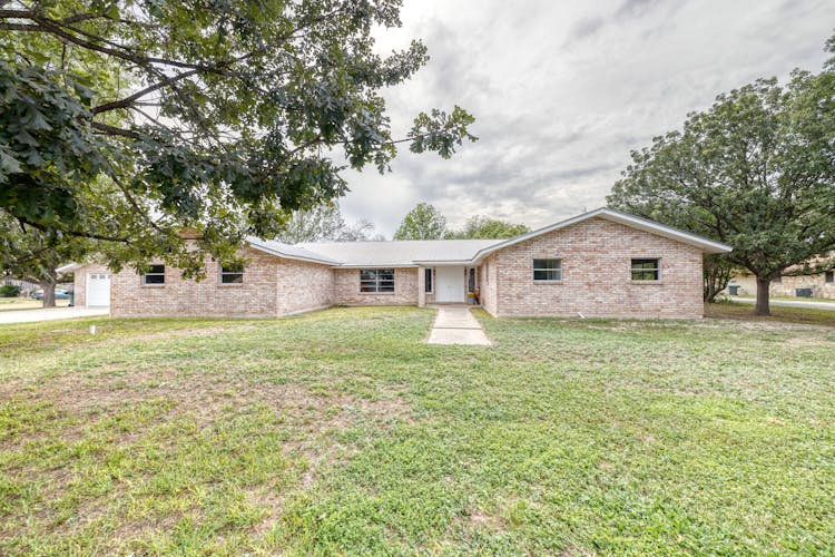 415 Ham Lane Uvalde, TX 78801, Uvalde County