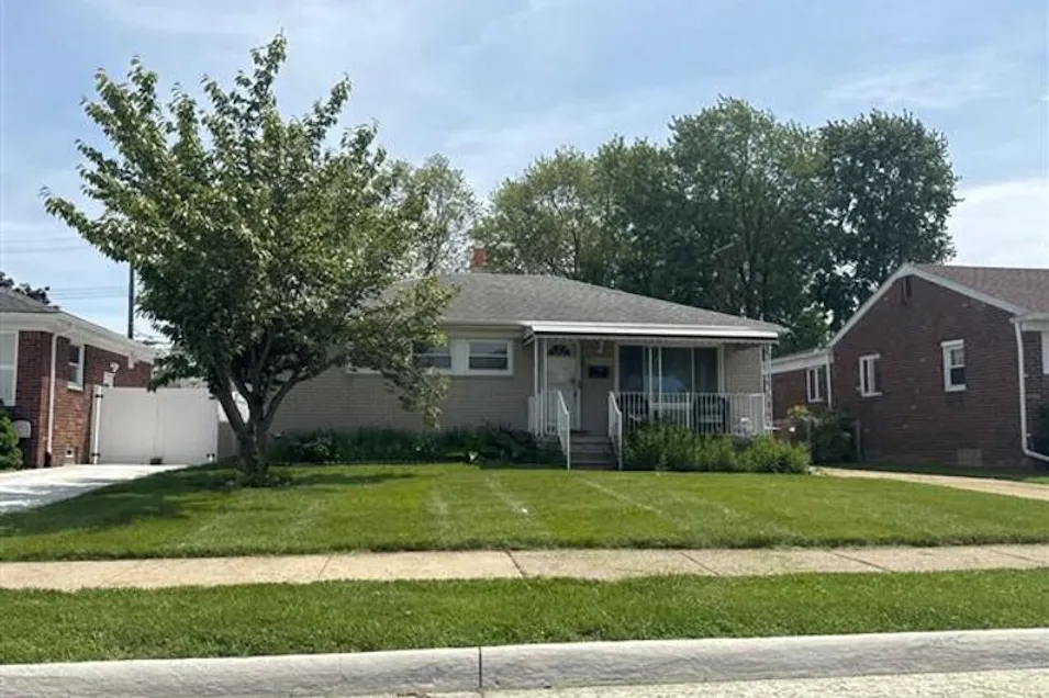 25394 Normandy St Roseville, MI 48066, Macomb County