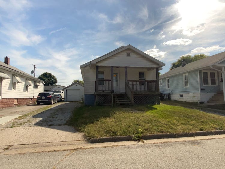 316 Picker Avenue Wood River, IL 62095, Madison County