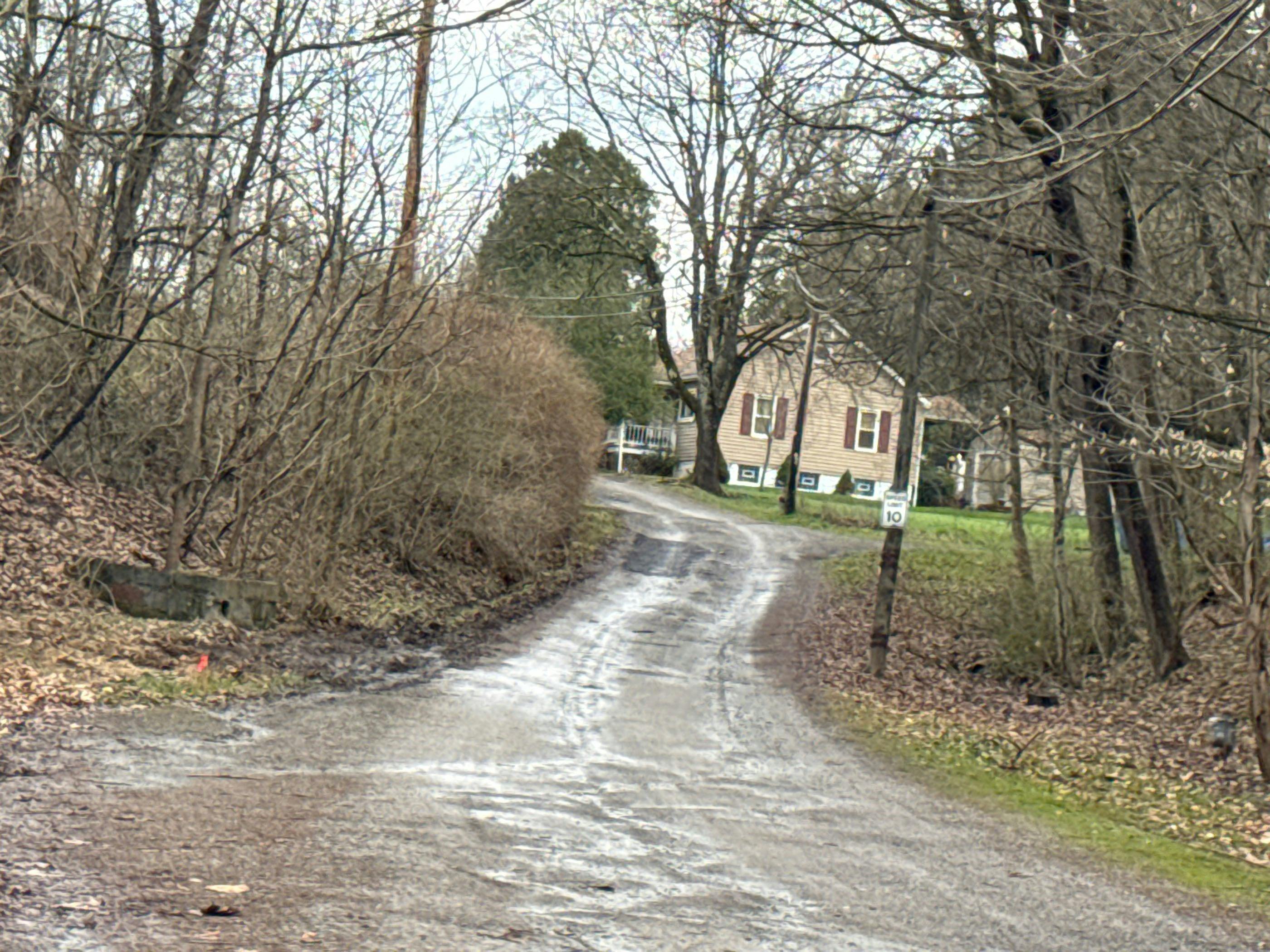 Dellenbaugh Hts, Tarentum, PA 15084
