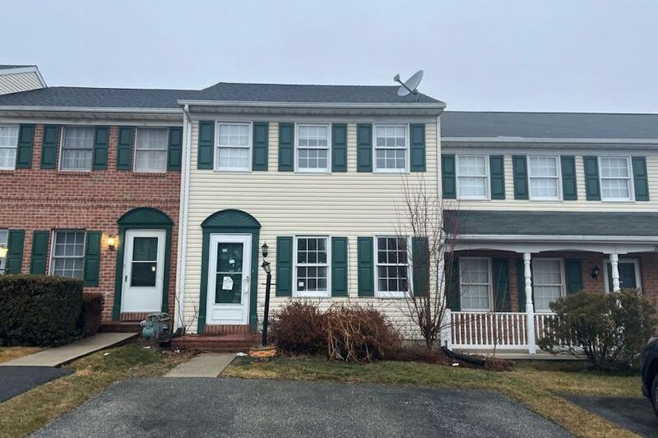 295 Robin Hill Circle York, PA 17404, York County