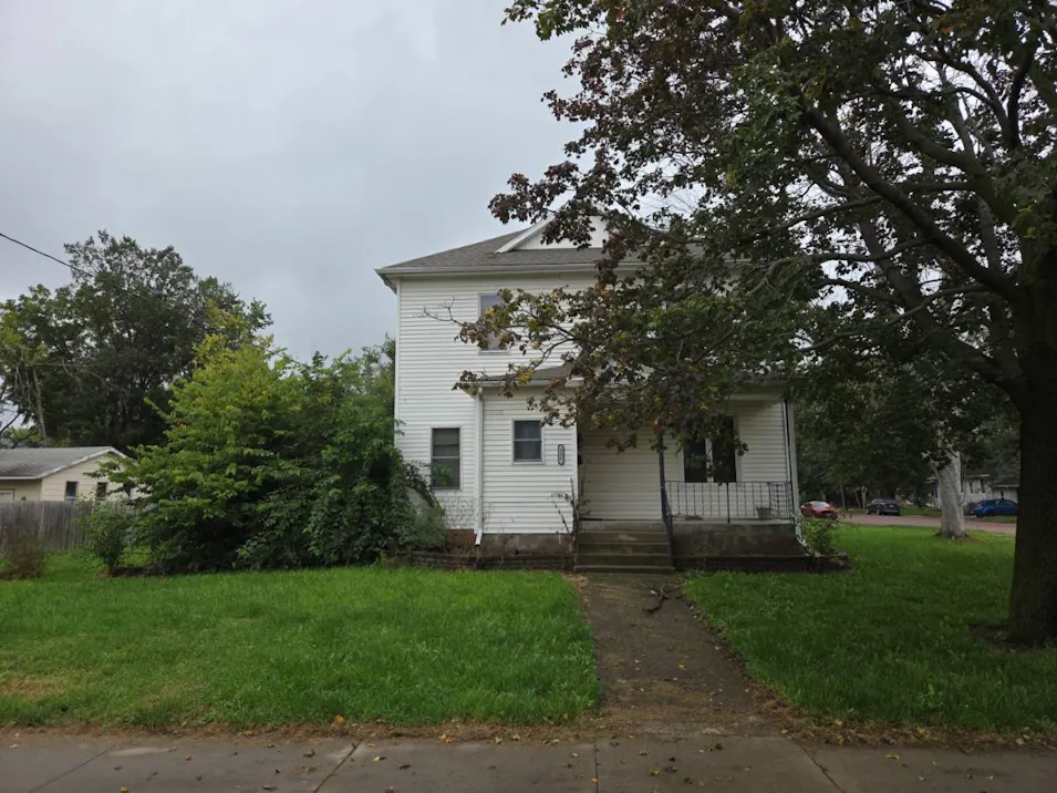 306 N Cedar St Canton, SD 57013, Lincoln County