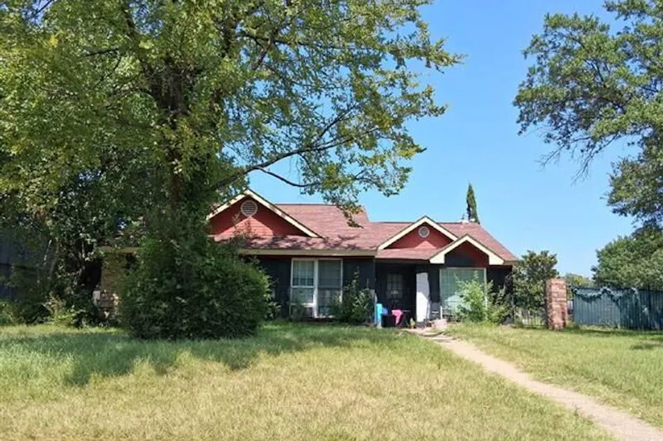 2102 Pueblo Drive Garland, TX 75040, Dallas County