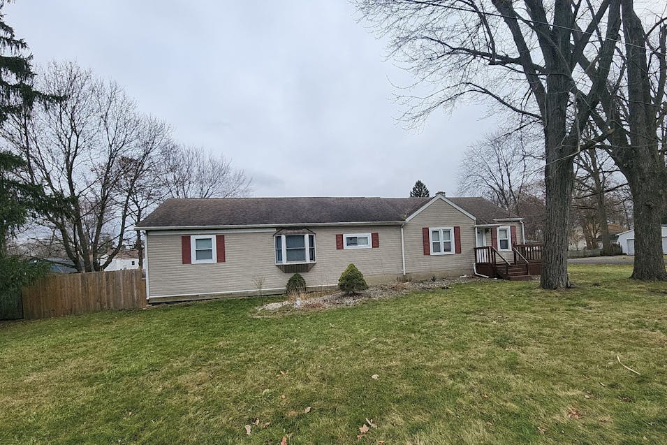 1443 Merle Ave Burton, MI 48509, Genesee County