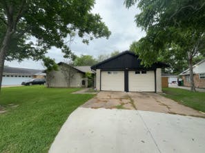 n♡ 10915 S Oketo Ave, Worth, IL 60482 | Zillow