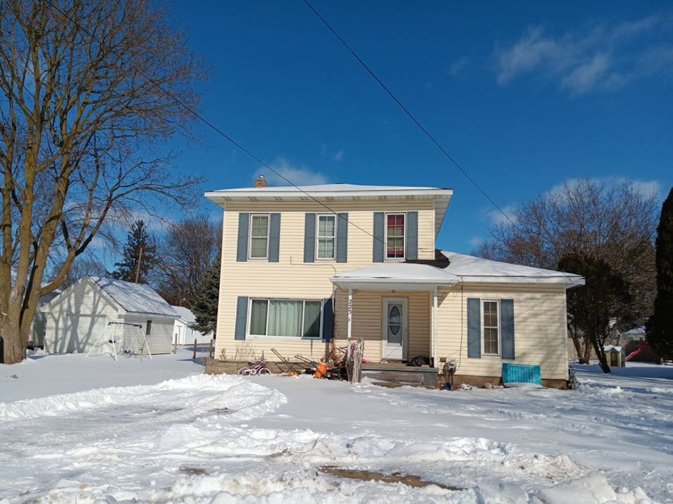 223 E Clinton St Ovid, MI 48866, Clinton County