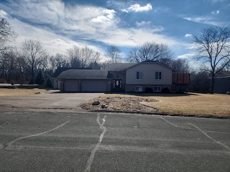 8394 Horizon Dr Shakopee, MN 55379, Scott County