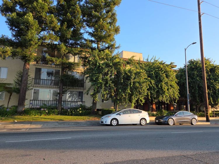 12720 Burbank Blvd# Unit 118 Valley Village, CA 91607, Los Angeles County