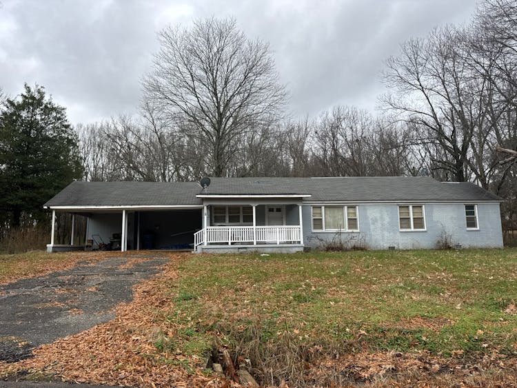 1216 S Lexington Street Trenton, TN 38382, Gibson County