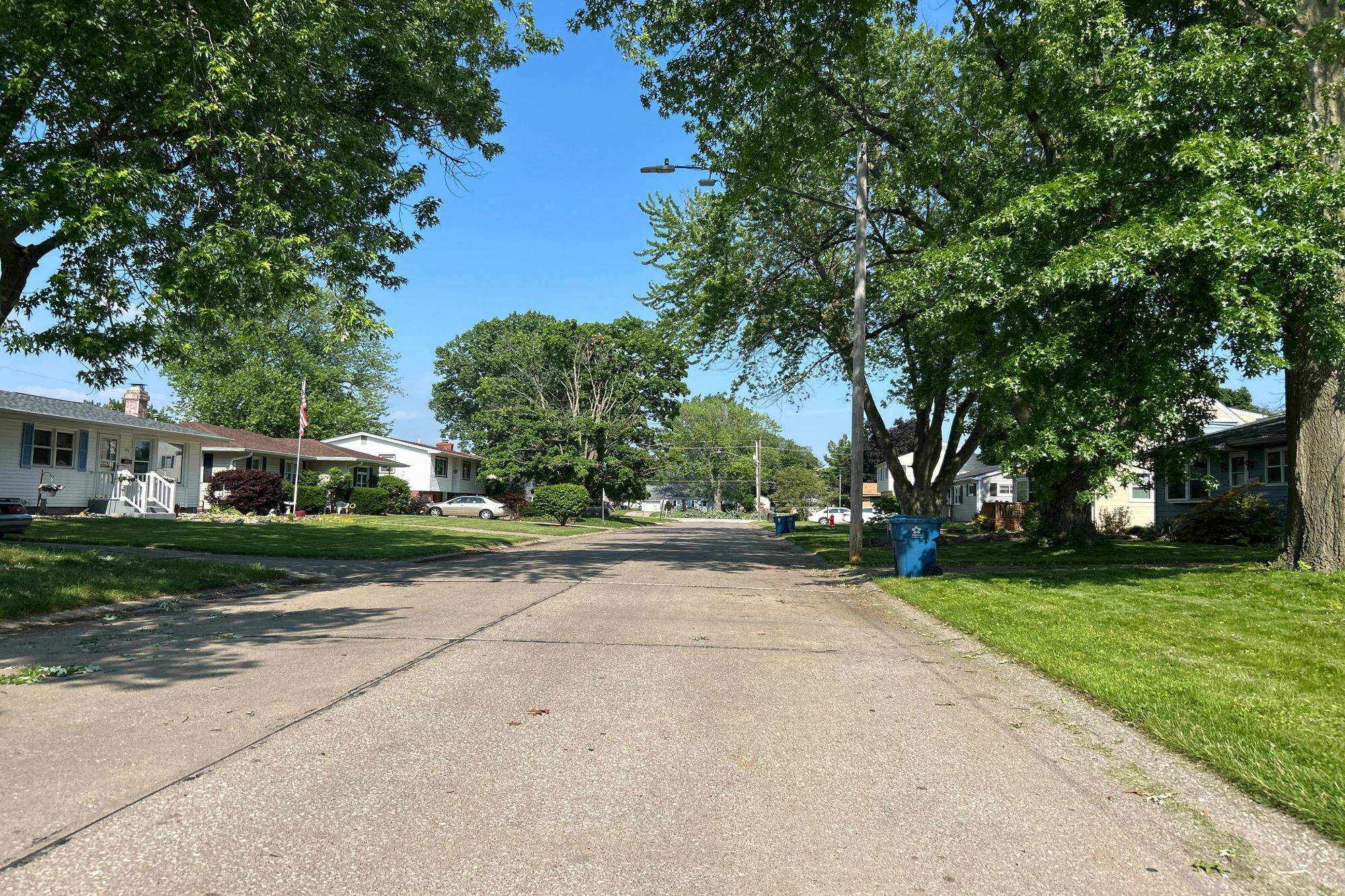 40th Ave, East Moline, IL 61244