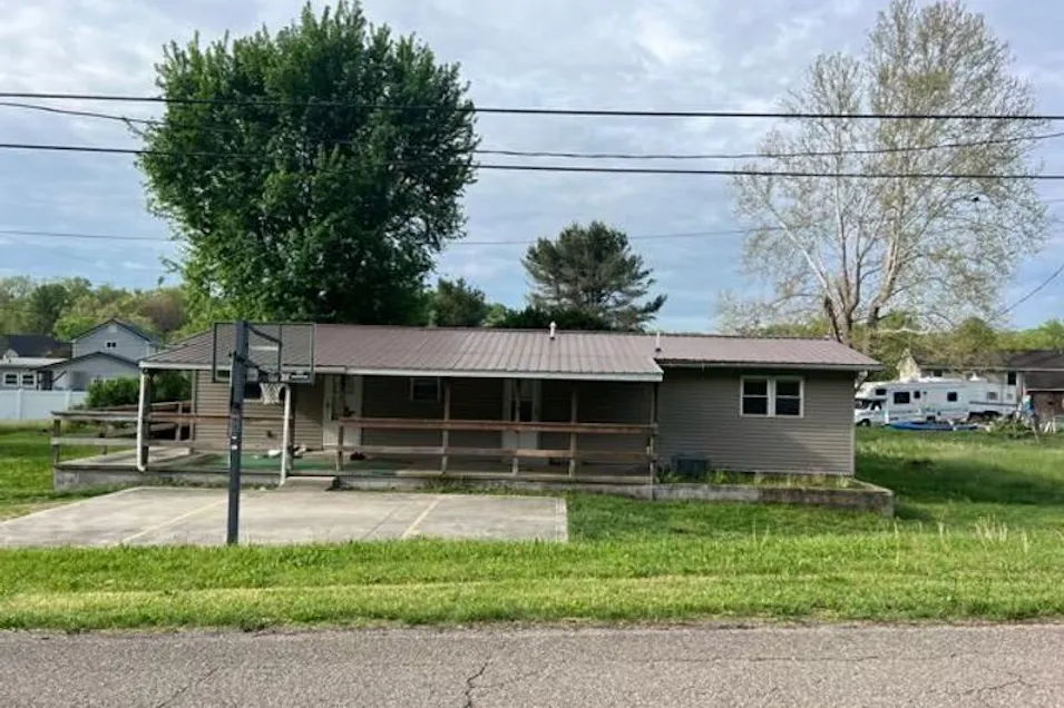 5323 Marietta Ave Buchtel, OH 45716, Athens County
