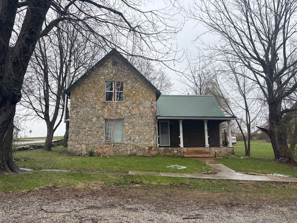 200 Elm St Garrison, IA 52229, Benton County