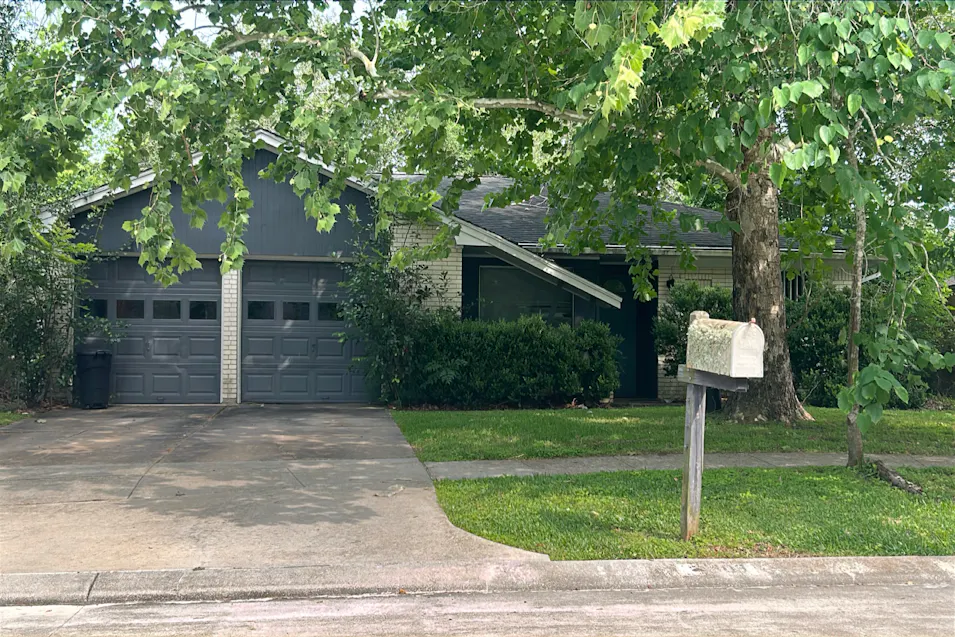 303 Mary Ann Drive Friendswood, TX 77546, Galveston County