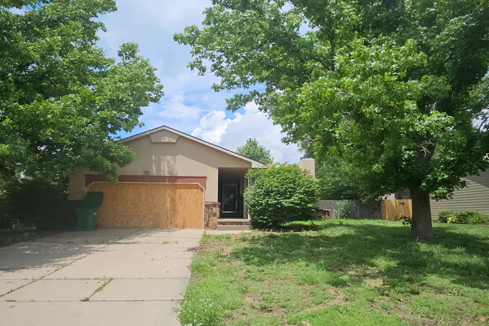 11528 W Rolling Hills Cir Wichita, KS 67212, Sedgwick County