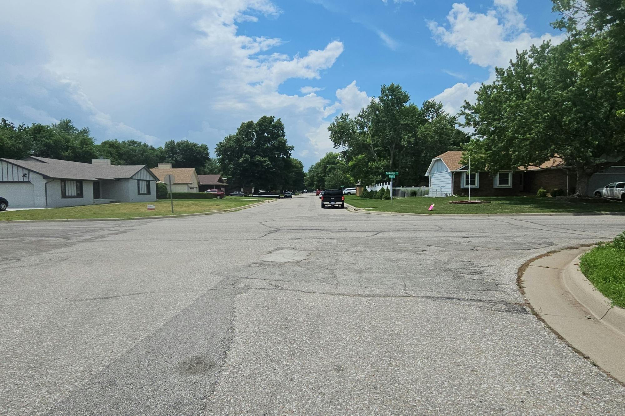 Rolling Hills Cir, Wichita, KS 67212