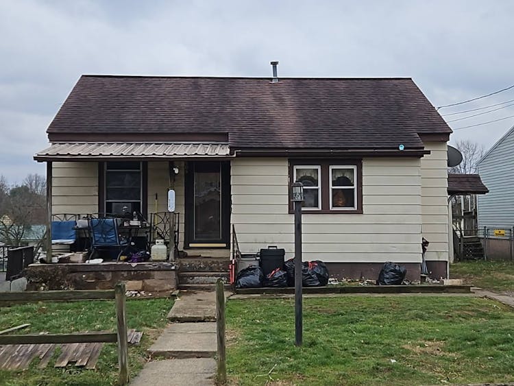 609 Edgelawn Street Parkersburg, WV 26101, Wood County