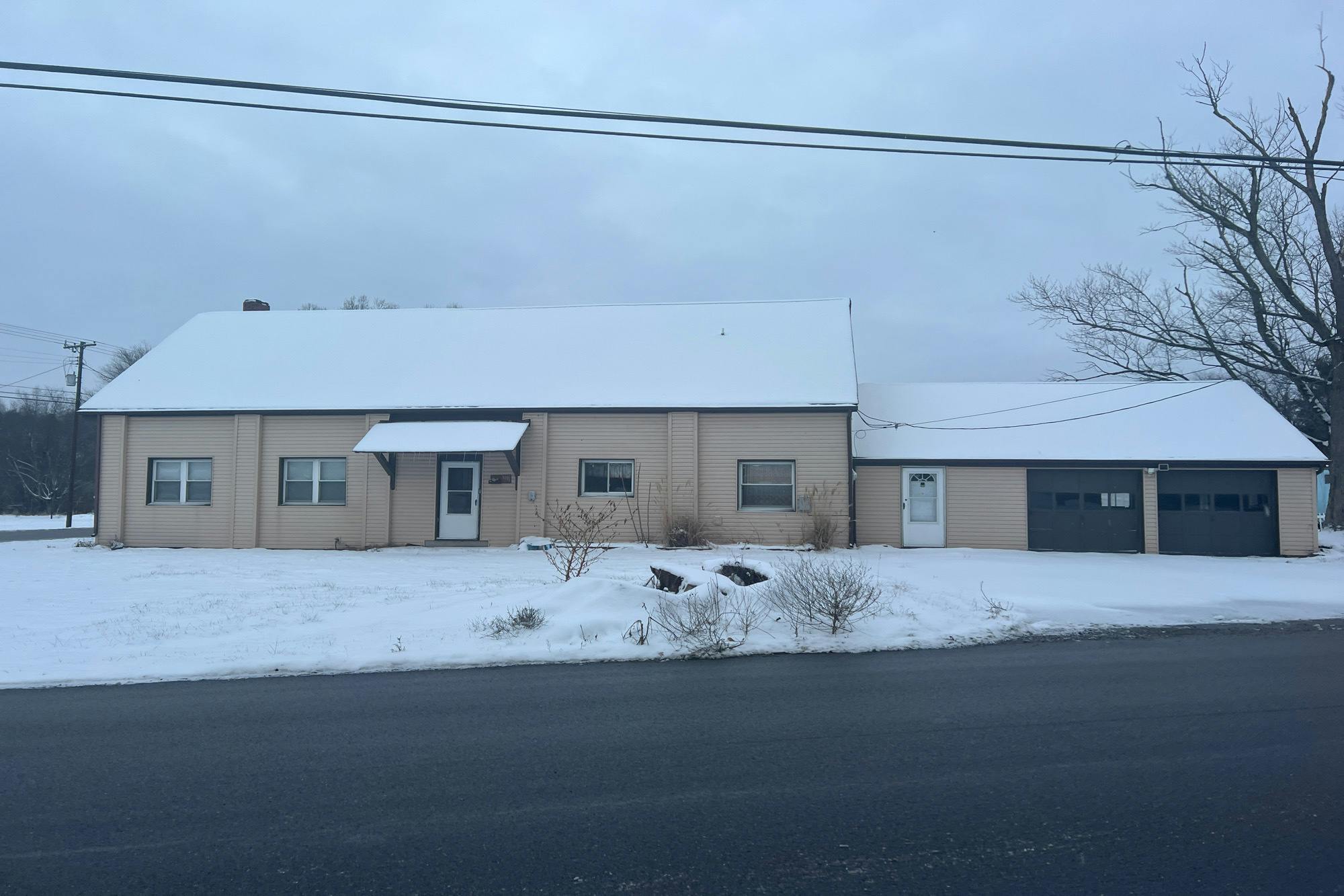 Musselman Dr, Zanesville, OH 43701