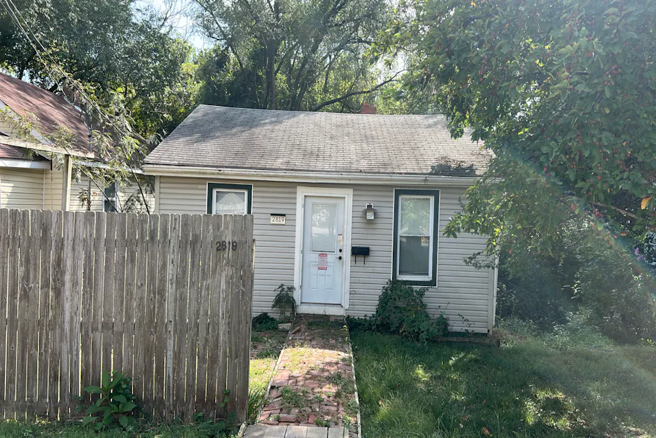 2819 Sanford Ave Alton, IL 62002, Madison County
