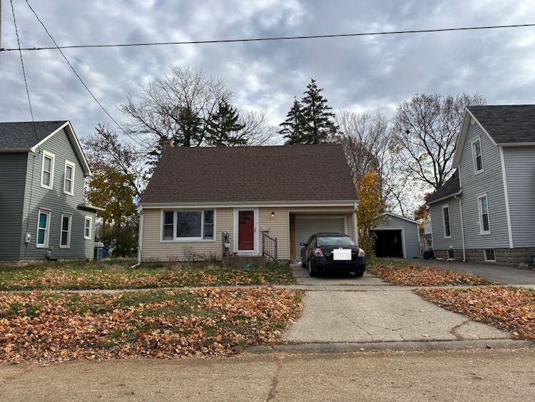 724 N 5th St Dekalb, IL 60115, Dekalb County