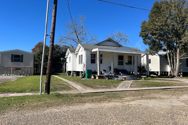 213n Dooley Street Delcambre, LA 70528, Vermilion County