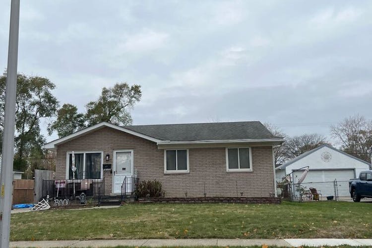 9047 Hugh St Livonia, MI 48150, Wayne County