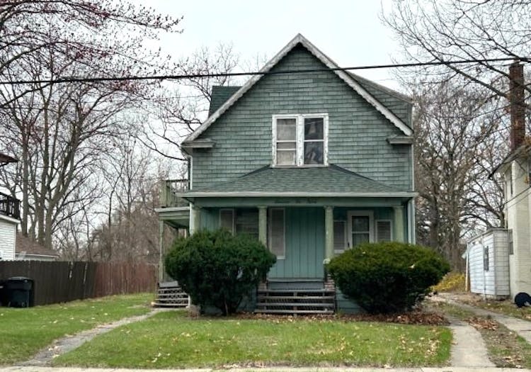 17615 Lahser Road Detroit, MI 48219, Wayne County