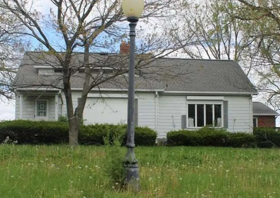 1113 East Market Street Red Bud, IL 62278, Randolph County