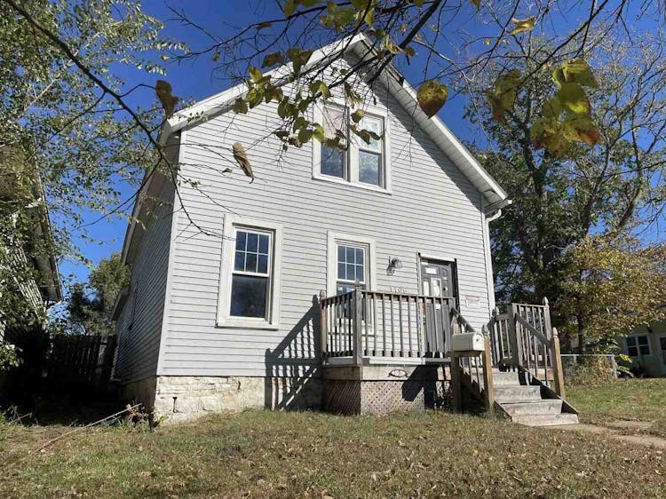 1106 9th St SE Cedar Rapids, IA 52401, Linn County