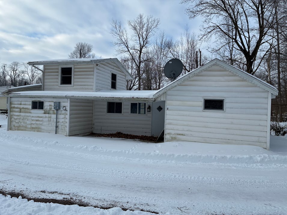 5711w County Road 1070 N Gaston, IN 47342, Delaware County