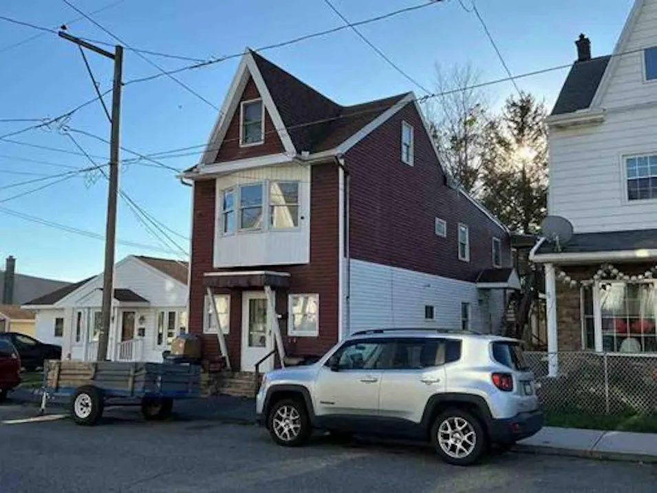 14 N Broad Mountain Ave Frackville, PA 17931, Schuylkill County