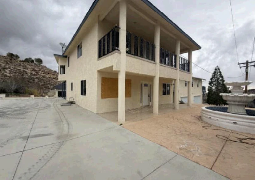 8090 Green Rd