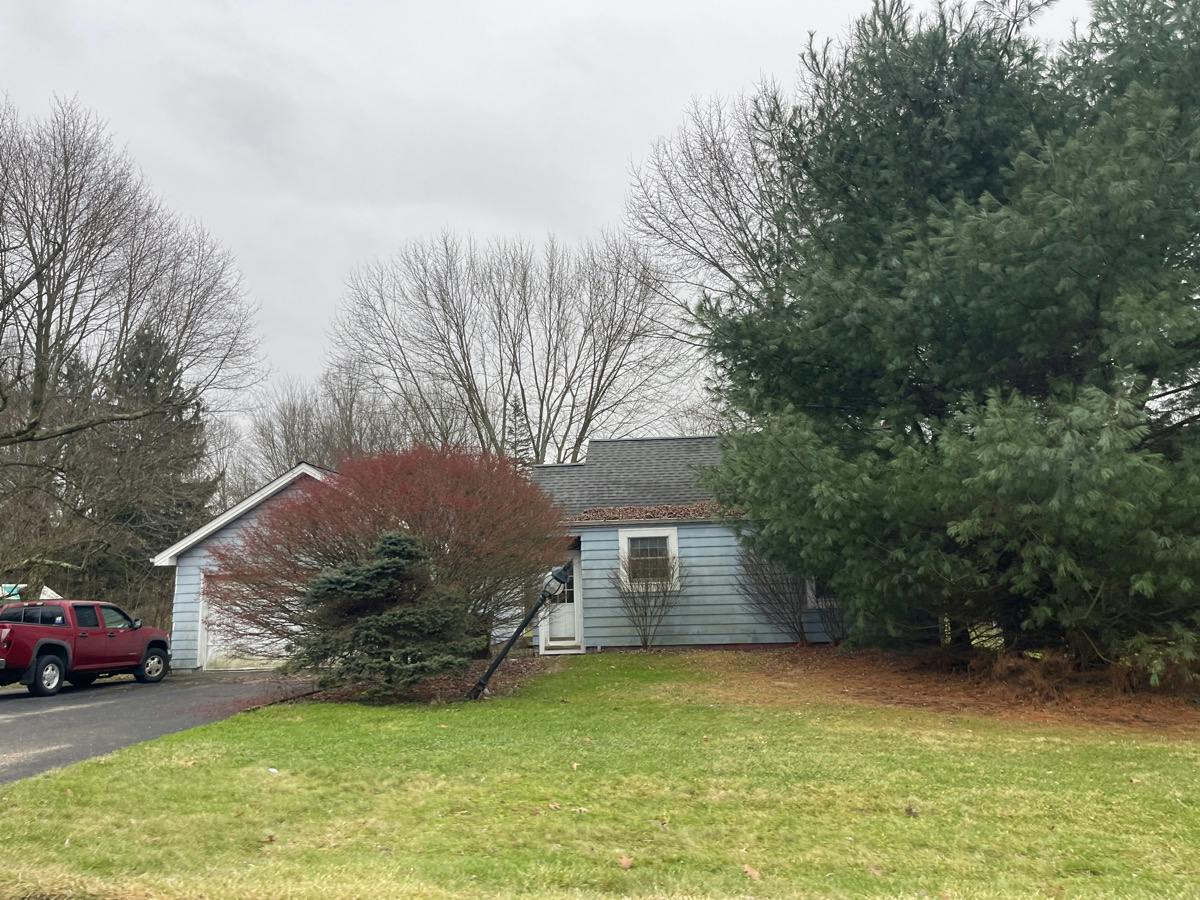 Dobbins Rd, Youngstown, OH 44514