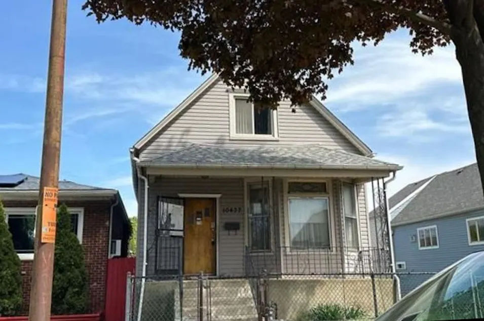 10437 South Avenue H Chicago, IL 60617, Cook County