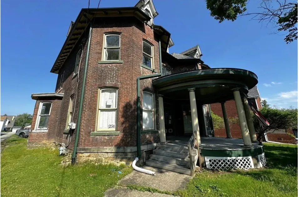 251 N Walnut St Blairsville, PA 15717, Indiana County