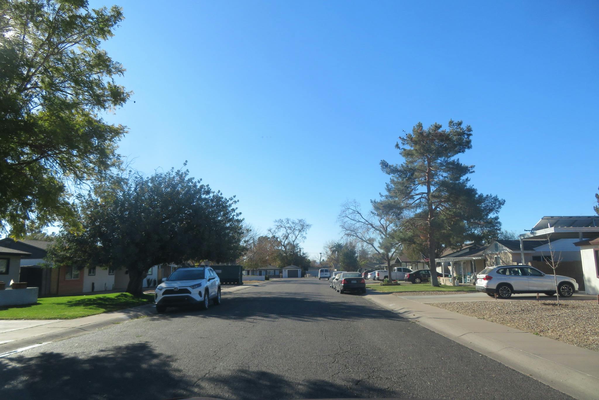 13th Pl, Phoenix, AZ 85014