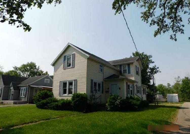 326 E Maple St Deshler, OH 43516, Henry County