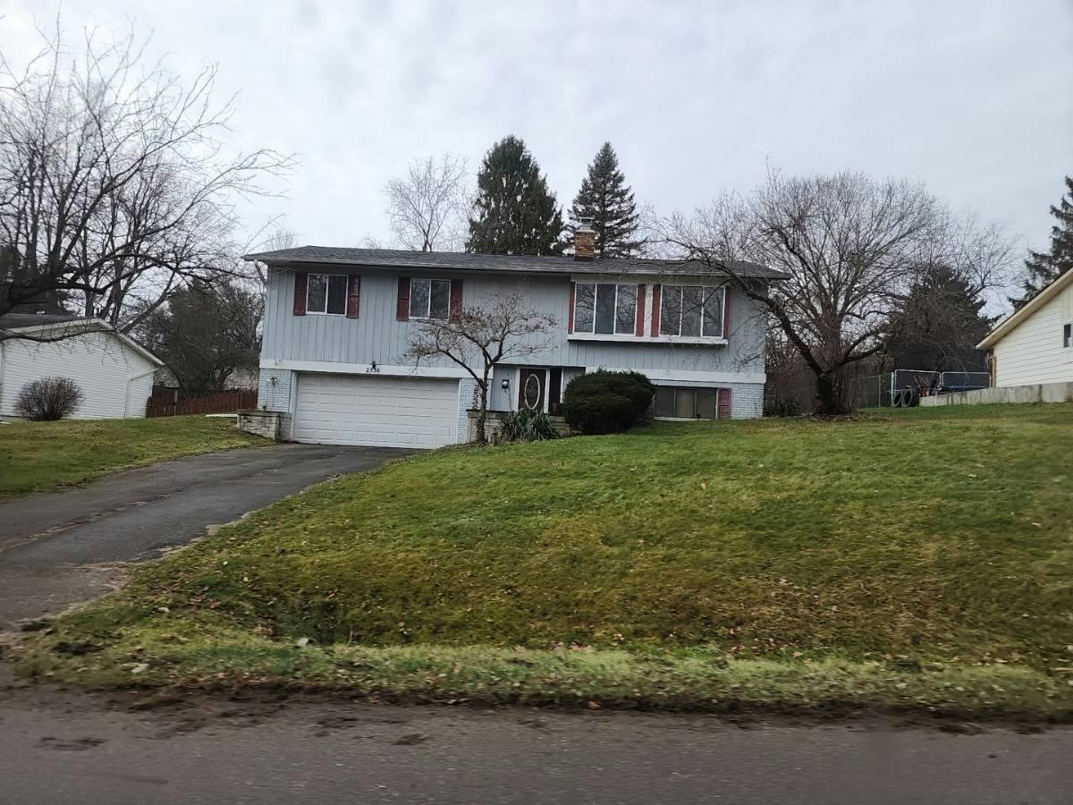 Tricia Dr, Jackson, MI 49201