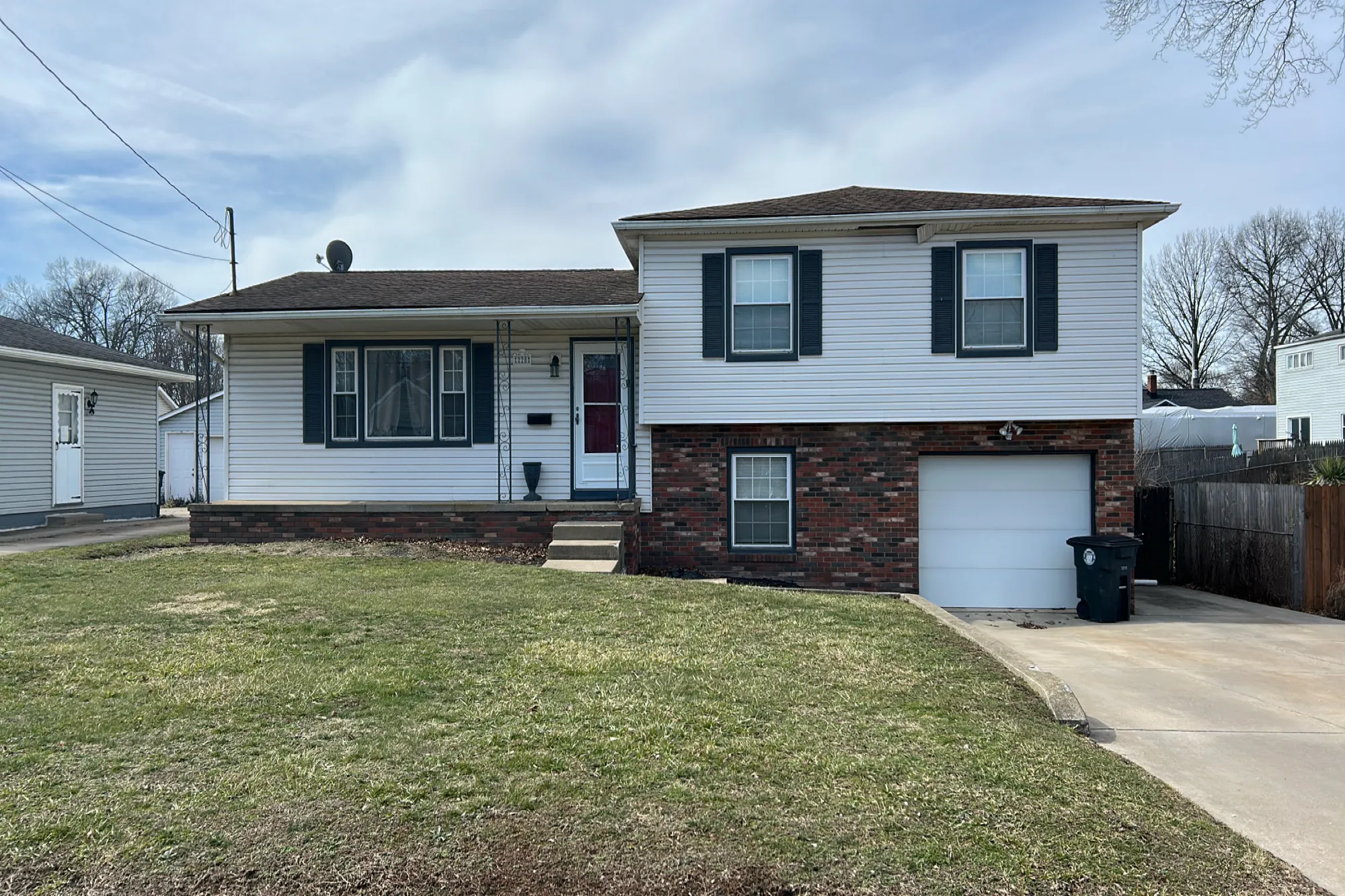 Hilbish Ave, Akron, OH 44312 #1