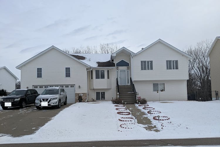 5105 Kings Cir N Brooklyn Park, MN 55443, Hennepin County