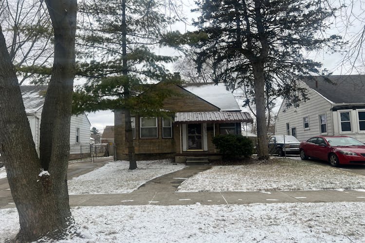 19703 MacKay St Detroit, MI 48234-1444, Wayne County