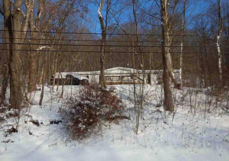 137 Border St Hollsopple, PA 15935, Somerset County