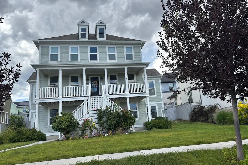 5086w Bch Comber Way South Jordan, UT 84009, Salt Lake County