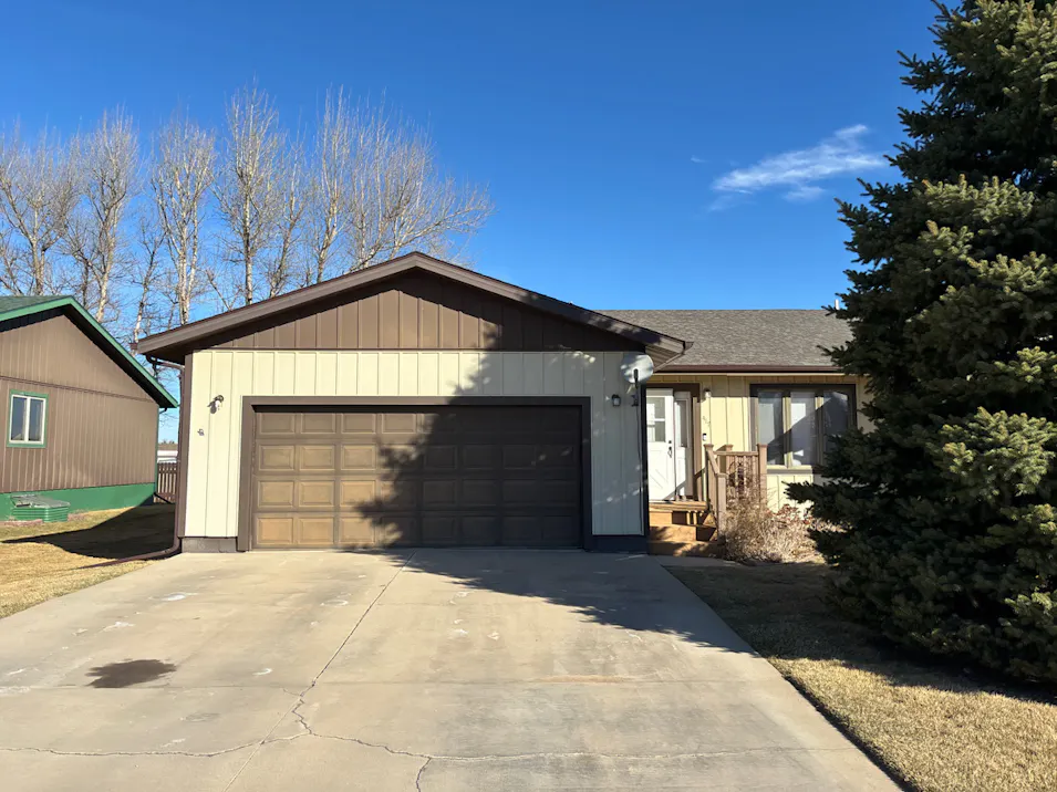 417 Summit St Belle Fourche, SD 57717, Butte County