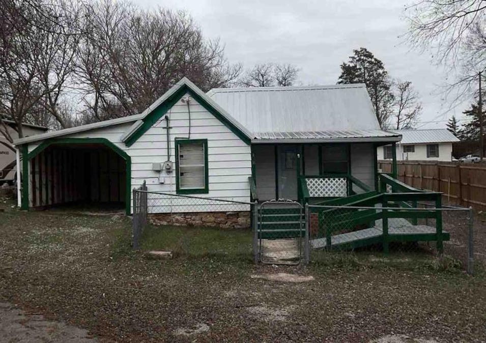110 E Broadway Ave Sulphur, OK 73086, Murray County
