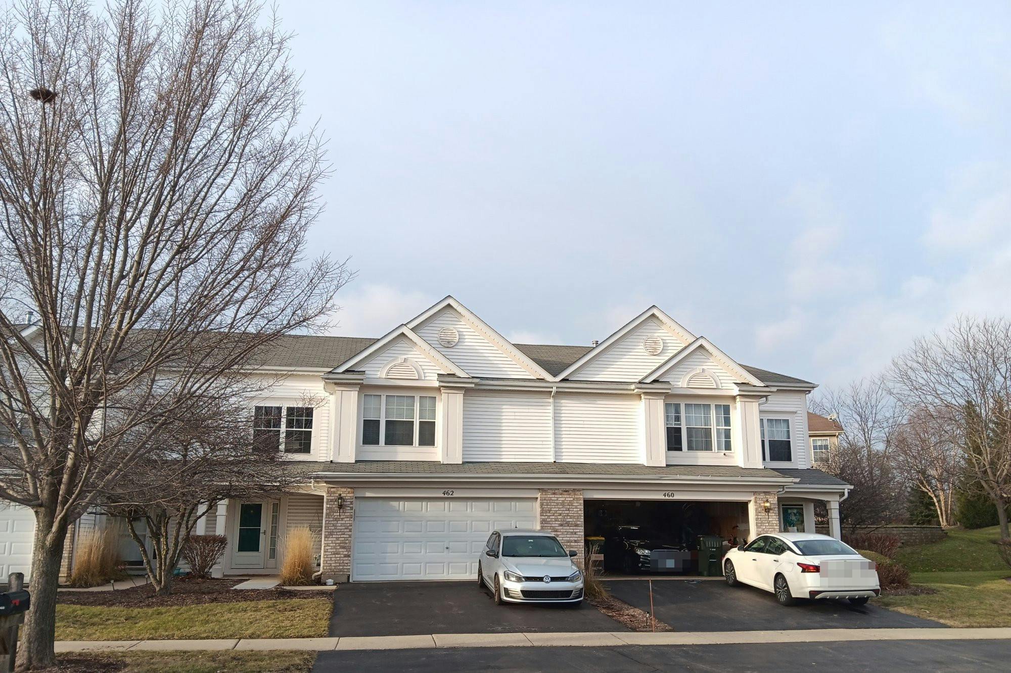 Lancaster Dr, Pingree Grove, IL 60140