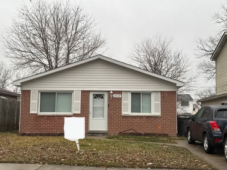 13529 Fellrath St Taylor, MI 48180-4493, Wayne County