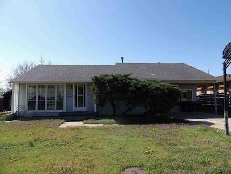 911 W 6th St Pratt, KS 67124, Pratt County